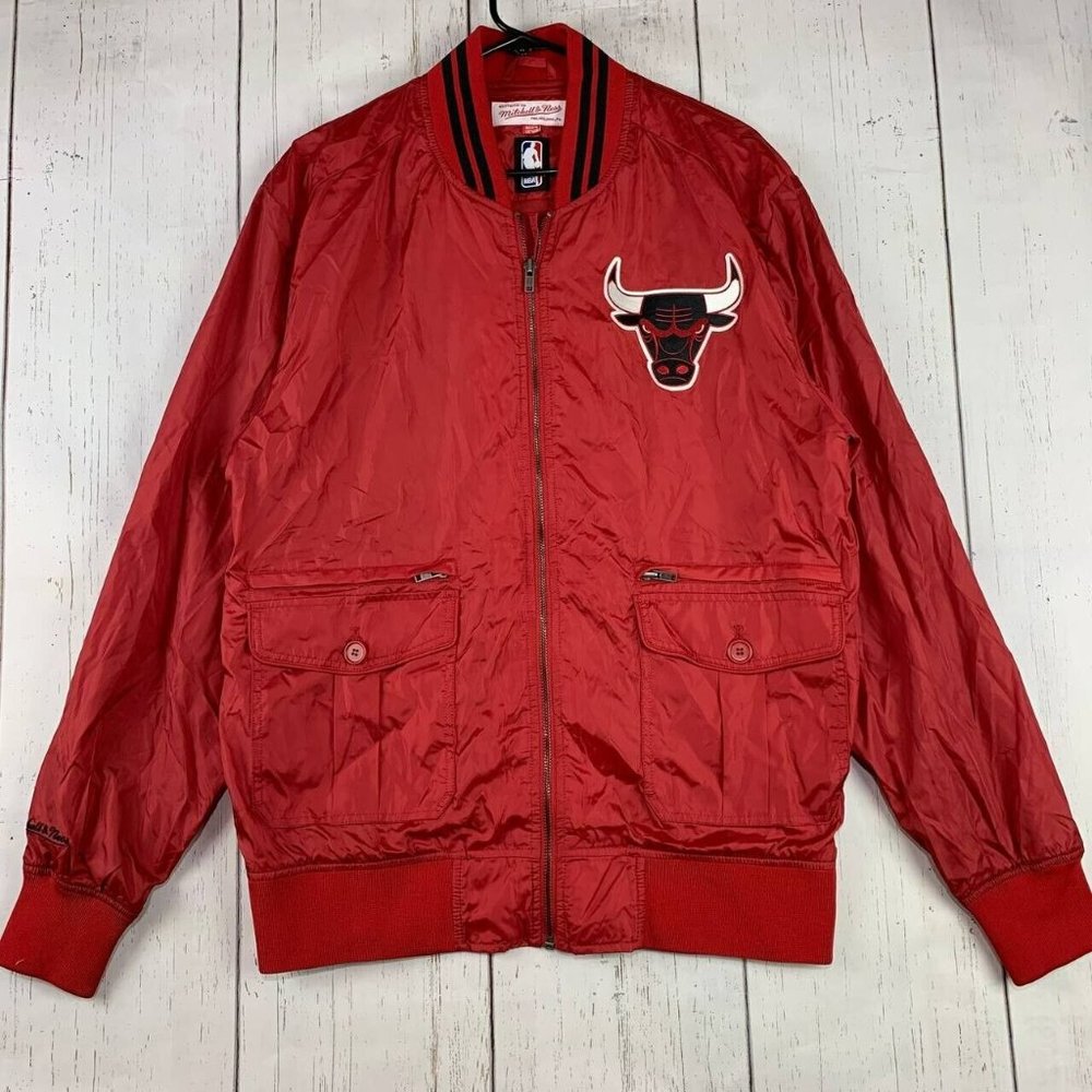 Chicago Bulls NBA Large Mitchell & Ness Bomber Jacket Red New Mens Air Jordan